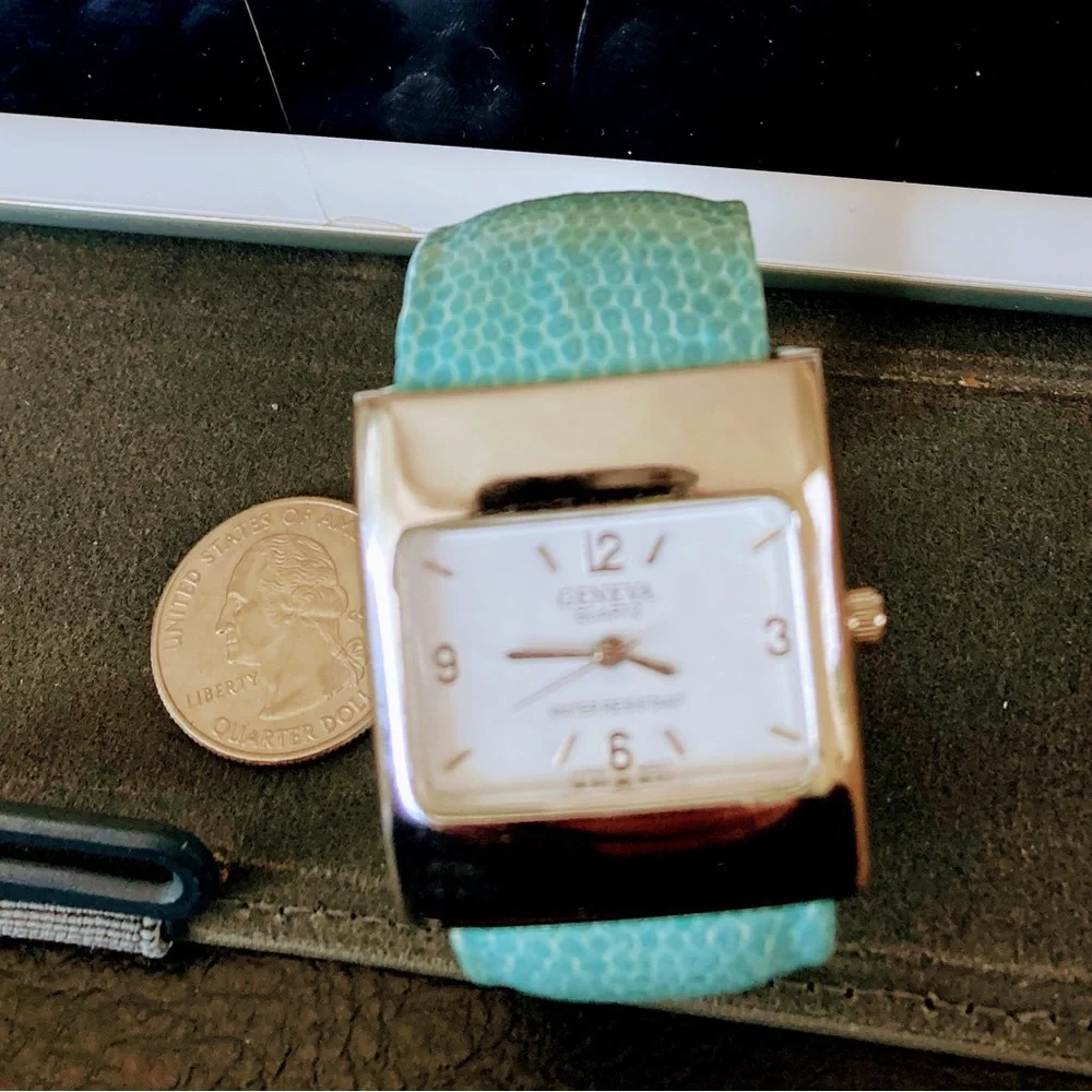 Geneva quartz cuff